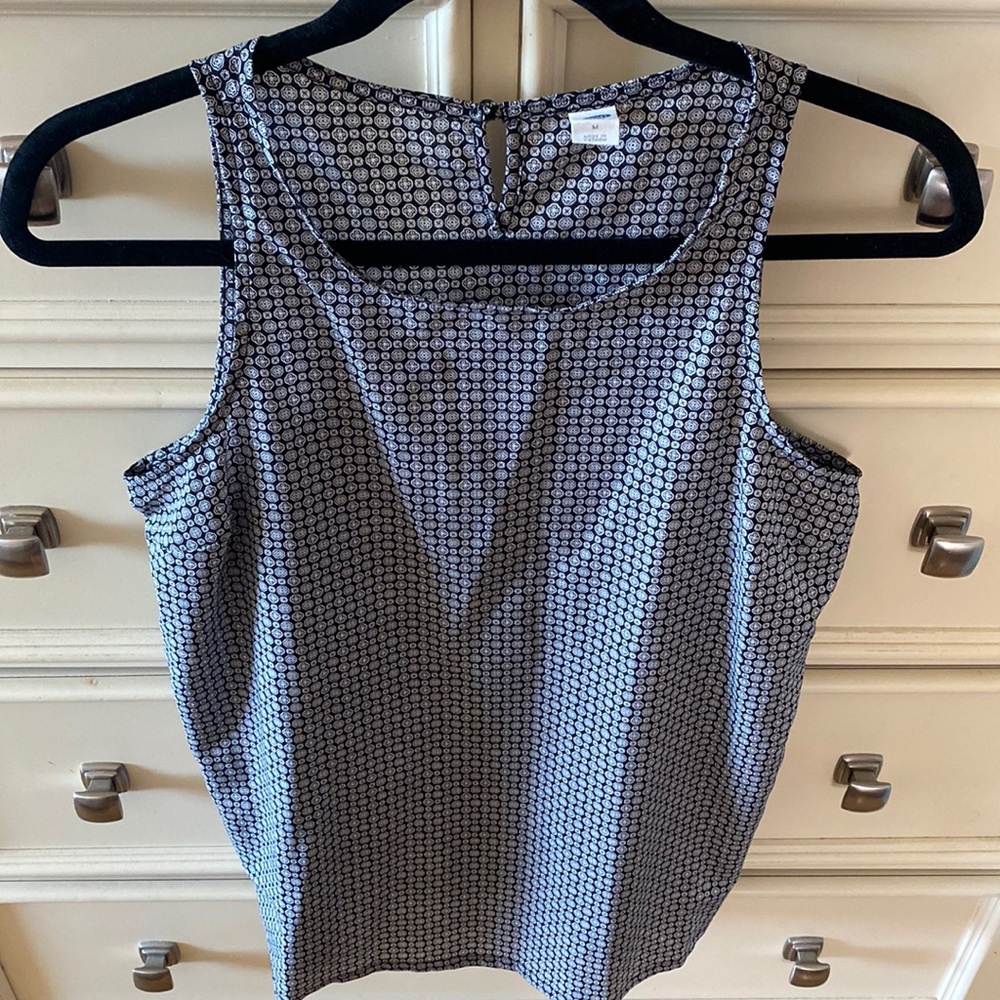 Old navy printed sleeveless blouse - size medium